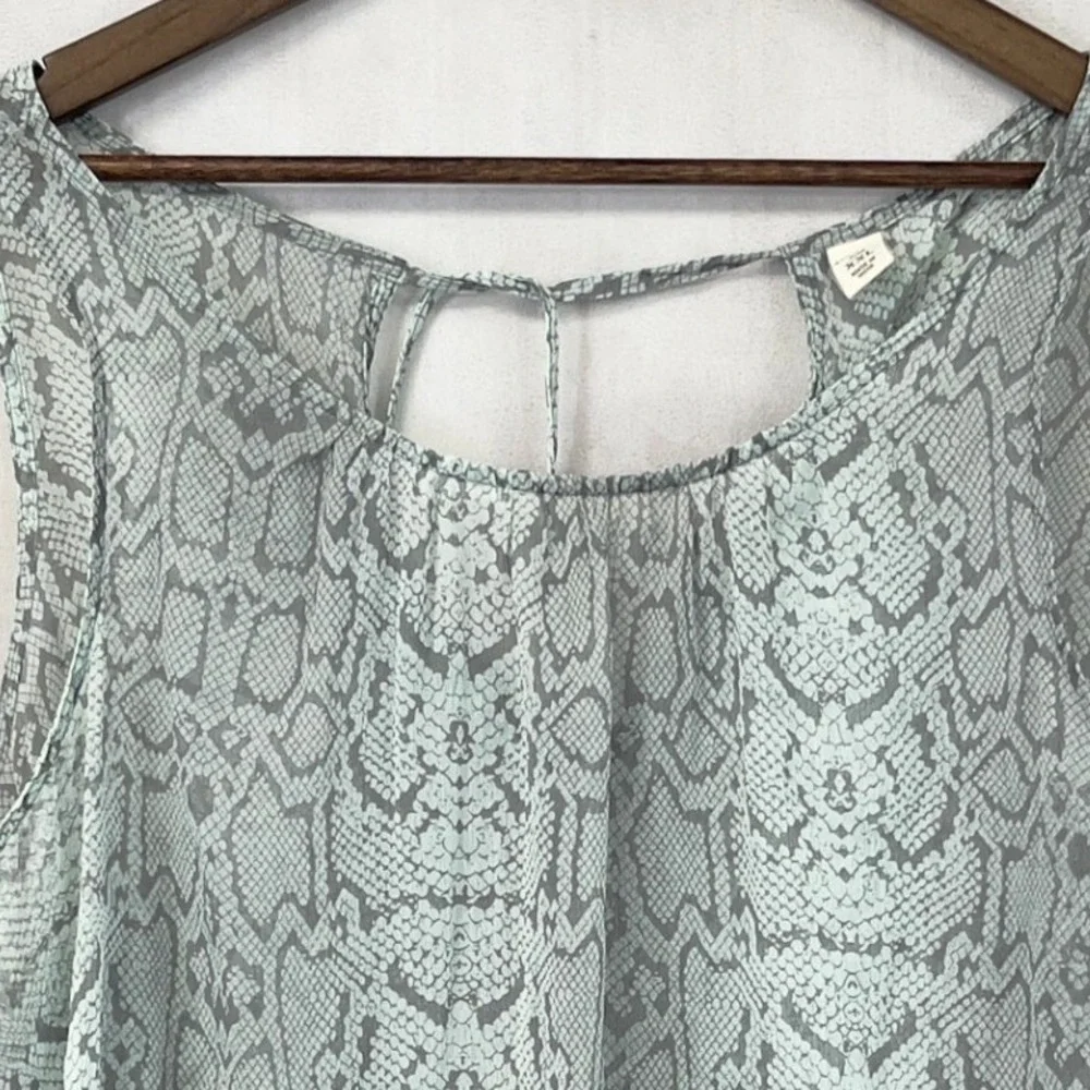 Old Navy Sheer Tank Top Women XXL‎ Snake Print Flowy Boho Indie Soft Grunge